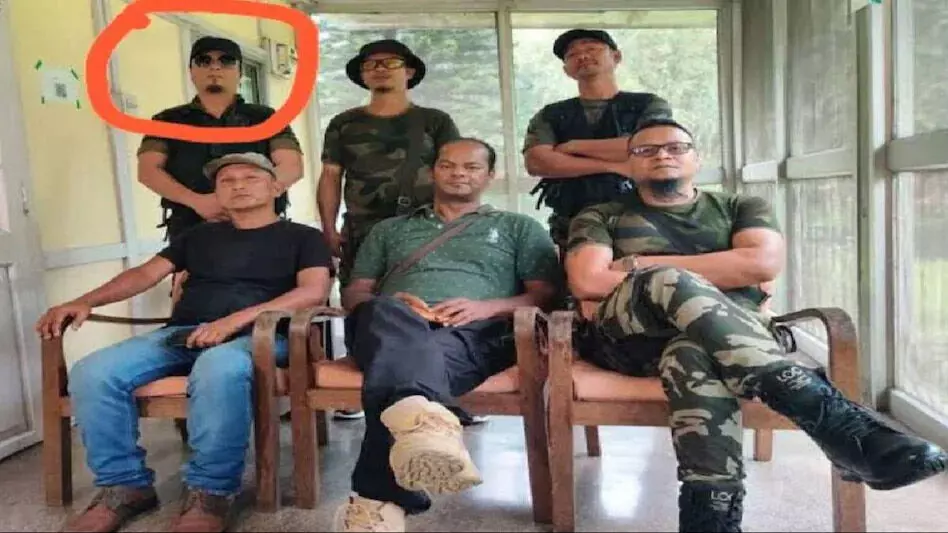 हिनीवट्रेप नेशनल लिबरेशन काउंसिल के पीएसओ स्टोर्गी लिंगदोह को पूर्वी खासी हिल्स में गिरफ्तार