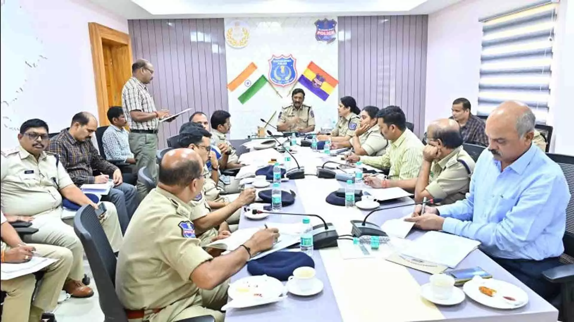 EC के आदेश: हैदराबाद में छह पुलिस अधिकारियों का तबादला