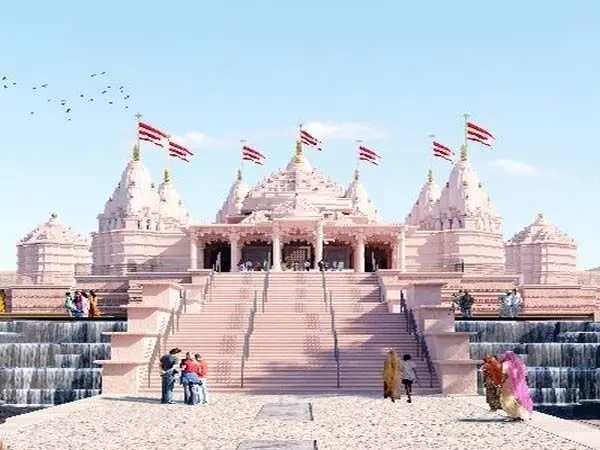 बीएपीएस हिंदू मंदिर में पहले सार्वजनिक रविवार को 65,000 से अधिक तीर्थयात्री आए