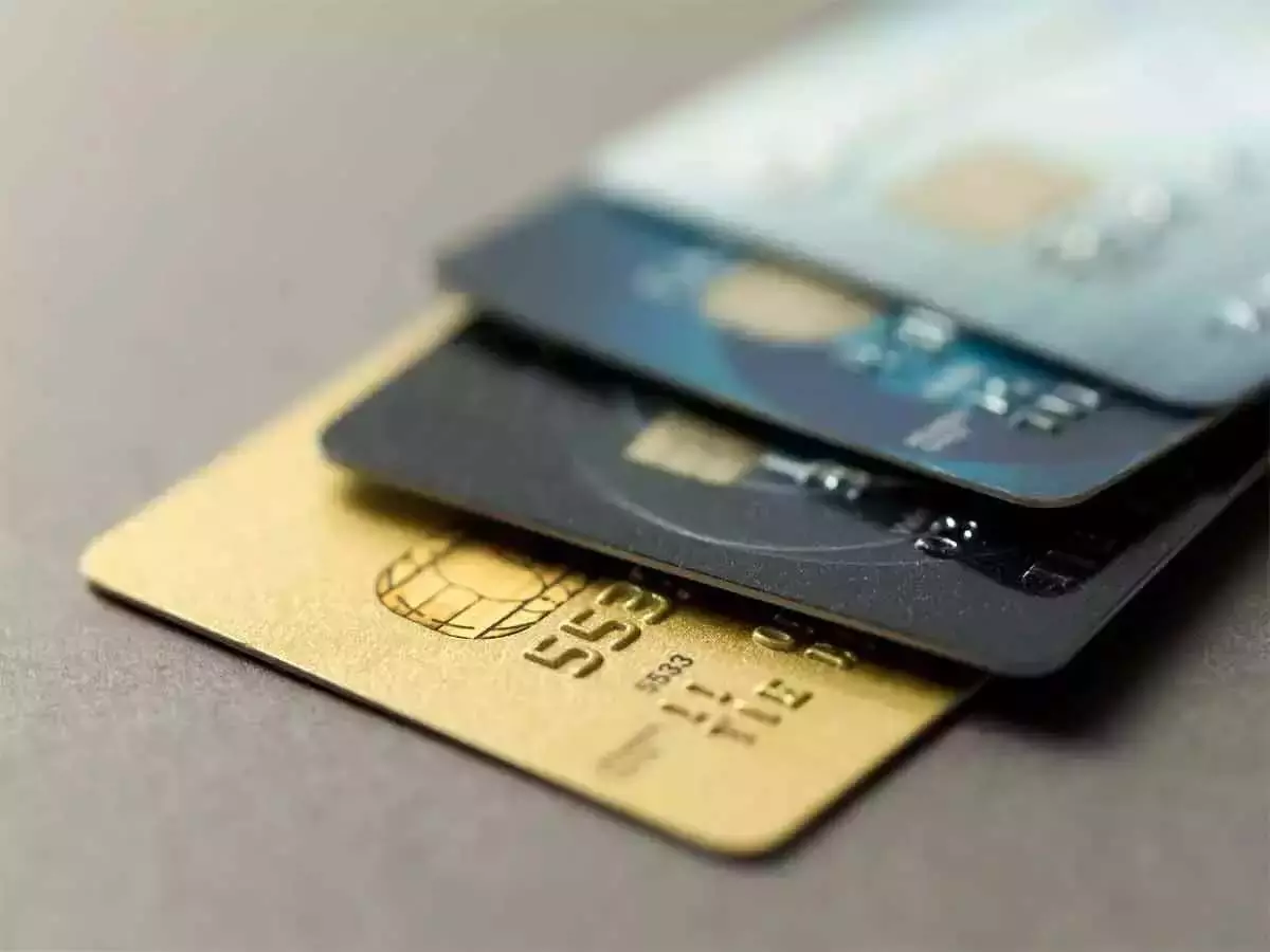 क्रेडिट कार्ड के नए नियम, जानिए