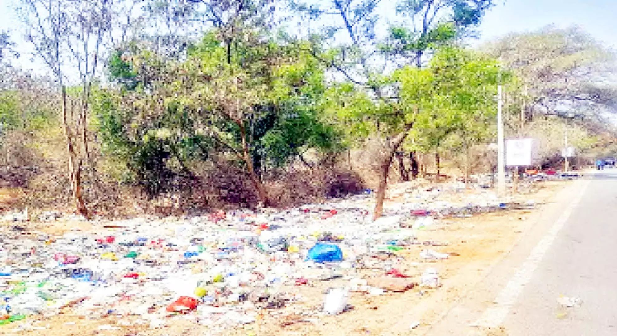 हैदराबाद: शहर में कचरे का अंबार लगा हुआ है और नागरिक स्वच्छता के पक्ष में हैं