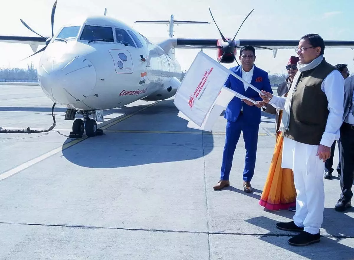 Uttarakhand: उत्तराखंड के सीएम धामी ने देहरादून से अयोध्या समेत 3 नई हवाई सेवा का किया शुभारंभ