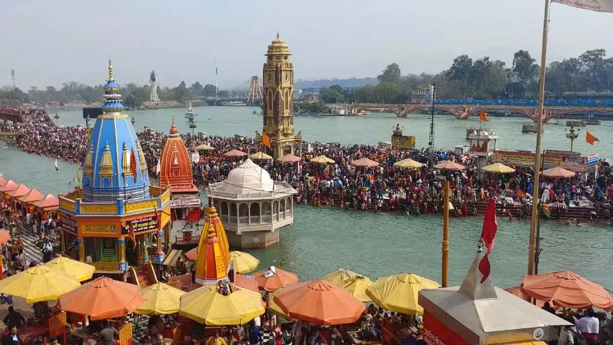 Haridwar: हरिद्वार में महाशिवरात्रि से पहले कावंड़ियों की उमड़ी भीड़, सुरक्षा के कड़े इंतजाम