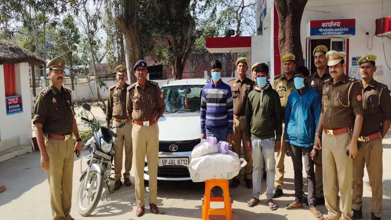 कार और बाइक सवार से पकड़ाया 15 किलो गांजा, पुलिस ने की बड़ी कार्रवाई