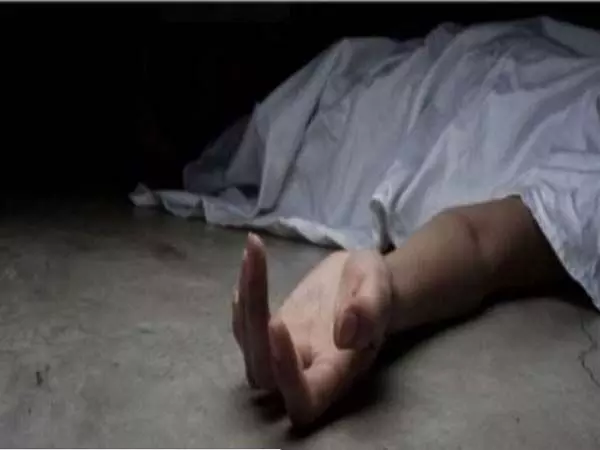 रंगारेड्डी जिले में लड़की की फांसी लगने से मौत