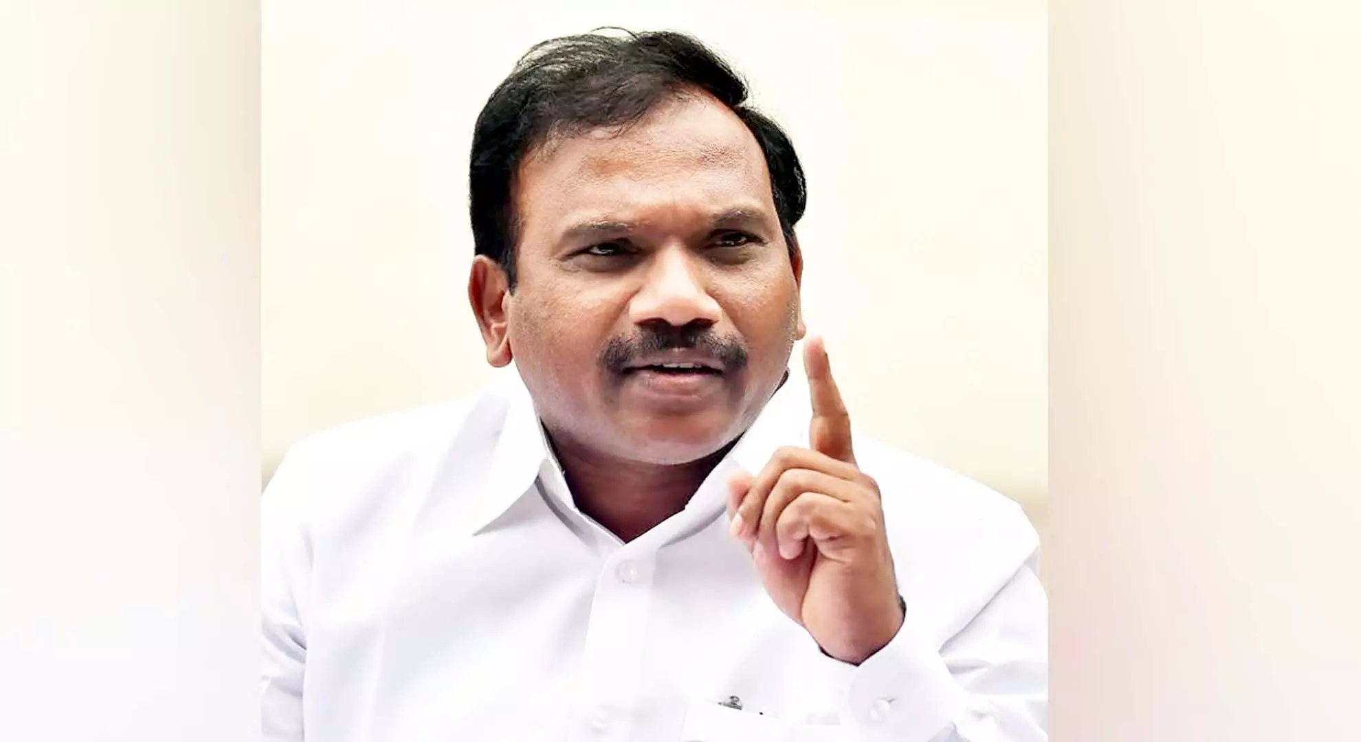 डीएमके सांसद राजा ने तमिलनाडु की नीलगिरी सीट के लिए आवेदन दाखिल किया