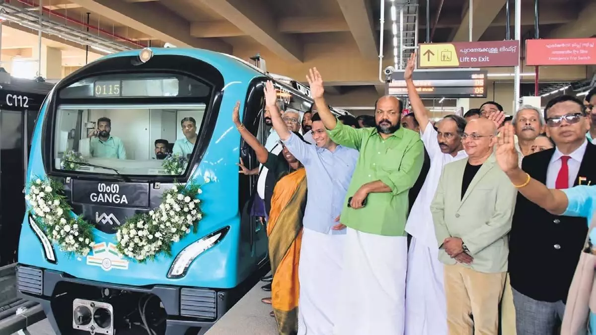त्रिपुनिथुरा टर्मिनल के उद्घाटन के साथ मेट्रो ने शाही स्पर्श जोड़ा