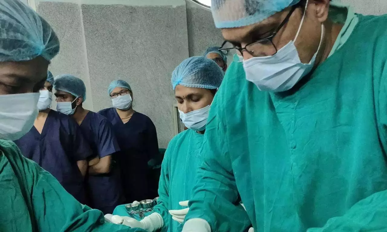 गांधी अस्पताल ने 8 साल की बच्ची की जटिल सर्जरी सफलतापूर्वक