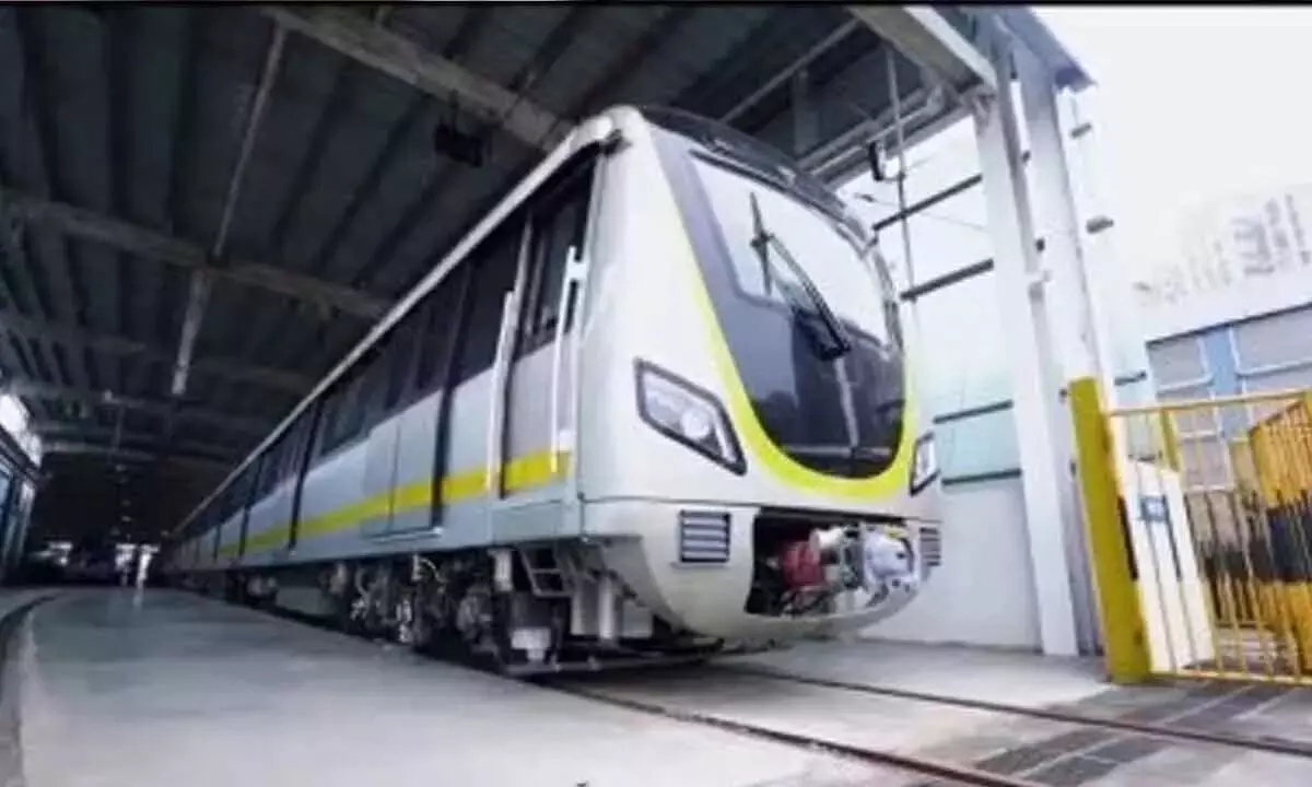 बीएमआरसीएल द्वारा येलो लाइन के लिए प्रोटोटाइप ट्रेन शुरू की गई