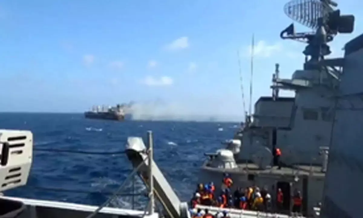 बारबाडोस समुद्री वाहक एमवी से चालक दल के 21 सदस्यों को बचाया
