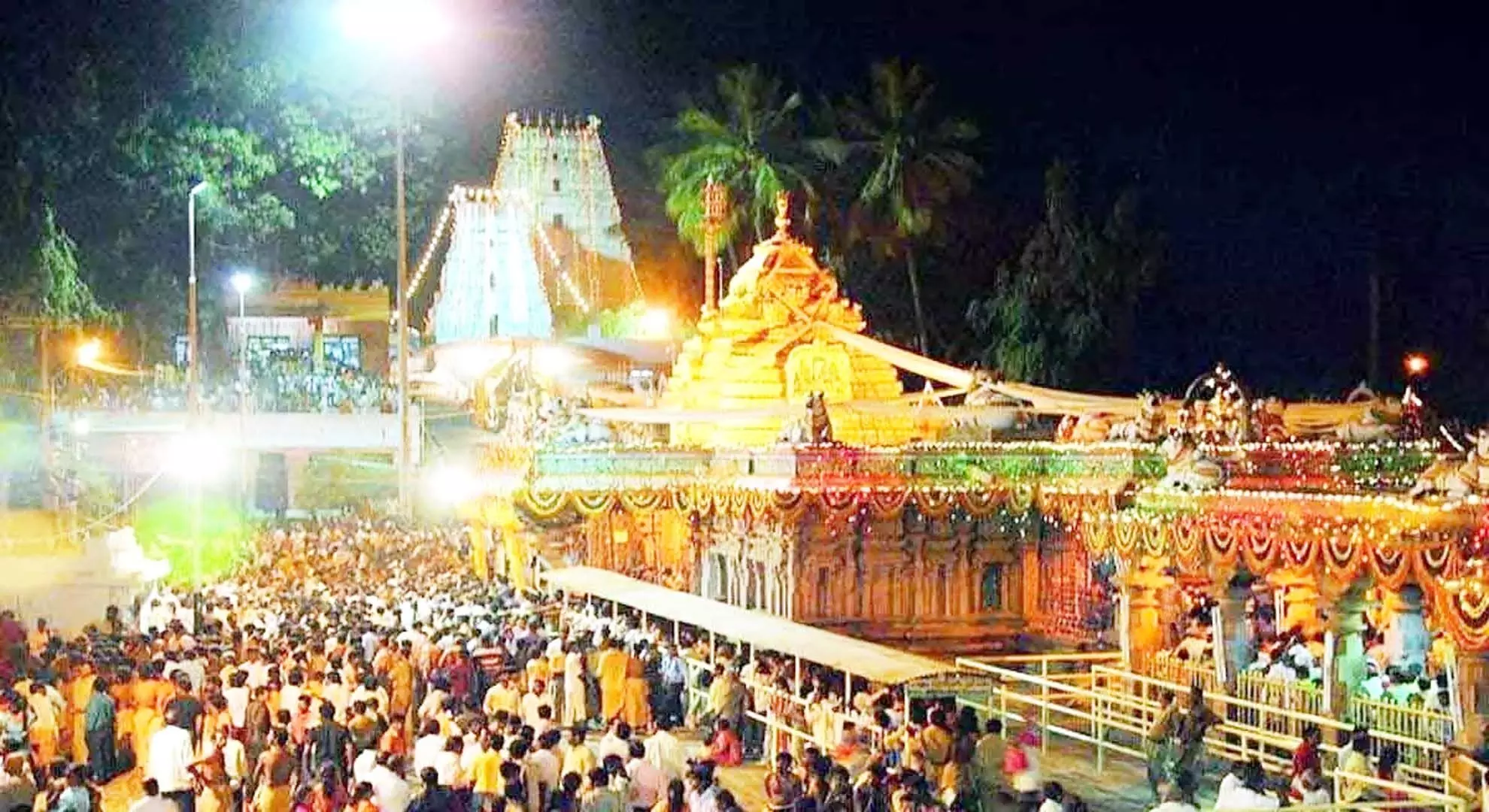 श्रीशैलम में महा शिवरात्रि ब्रह्मोत्सव जारी है, देवता गज वाहनम पर प्रकट होंगे