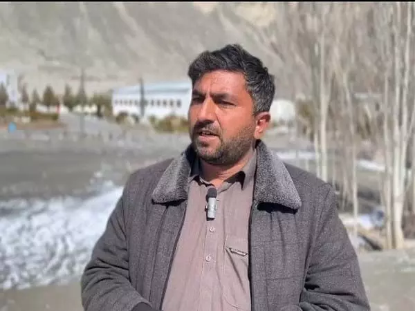 PoK: गिलगित बाल्टिस्तान में खराब स्कूल बुनियादी ढांचे के कारण छात्र बुनियादी शिक्षा से वंचित