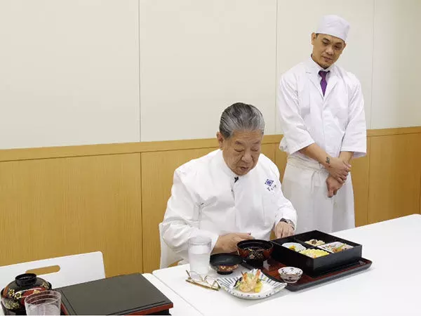 जापान विश्व स्तर पर पारंपरिक भोजन तैयारी का करता है प्रदर्शन