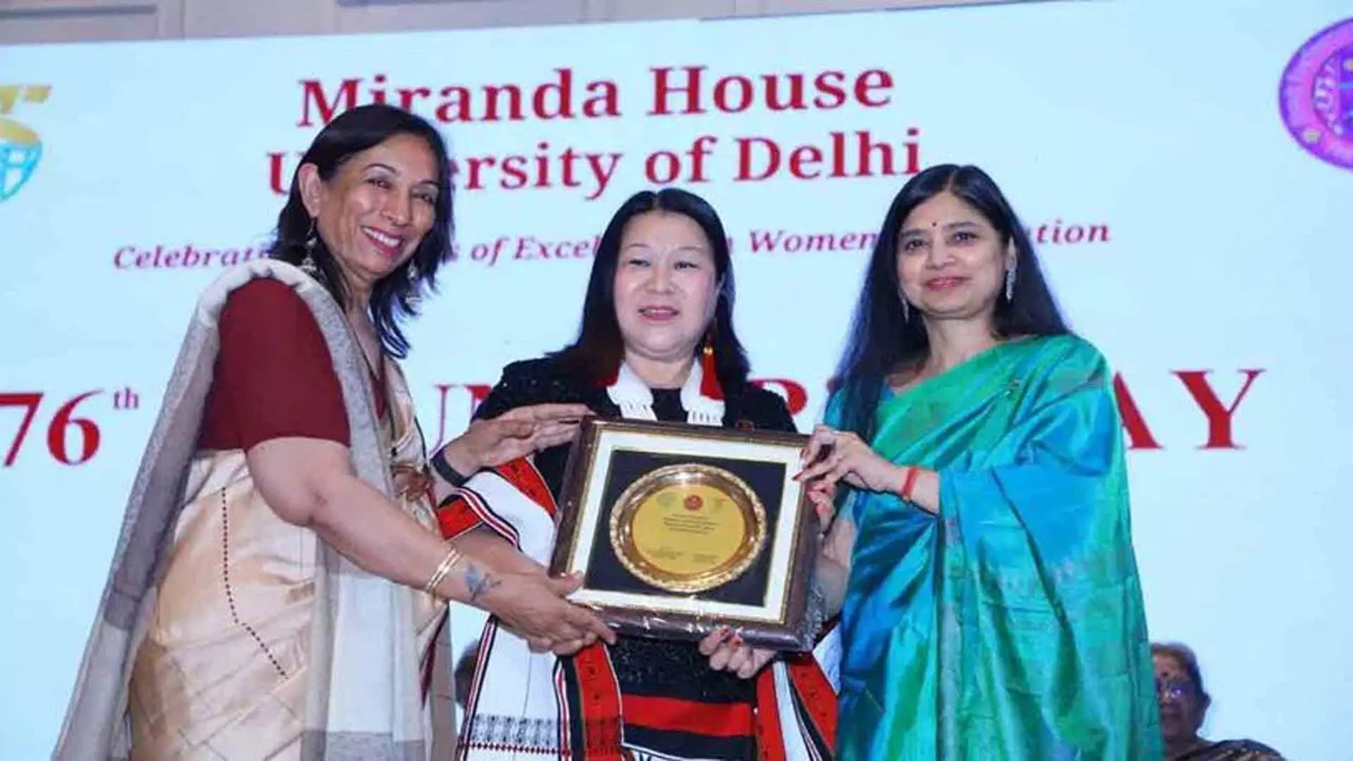 दिल्ली विश्वविद्यालय के मिरांडा हाउस ने प्लैटिनम जुबली मनाई; प्रोफेसर अजैलिउ निउमाई का सम्मान