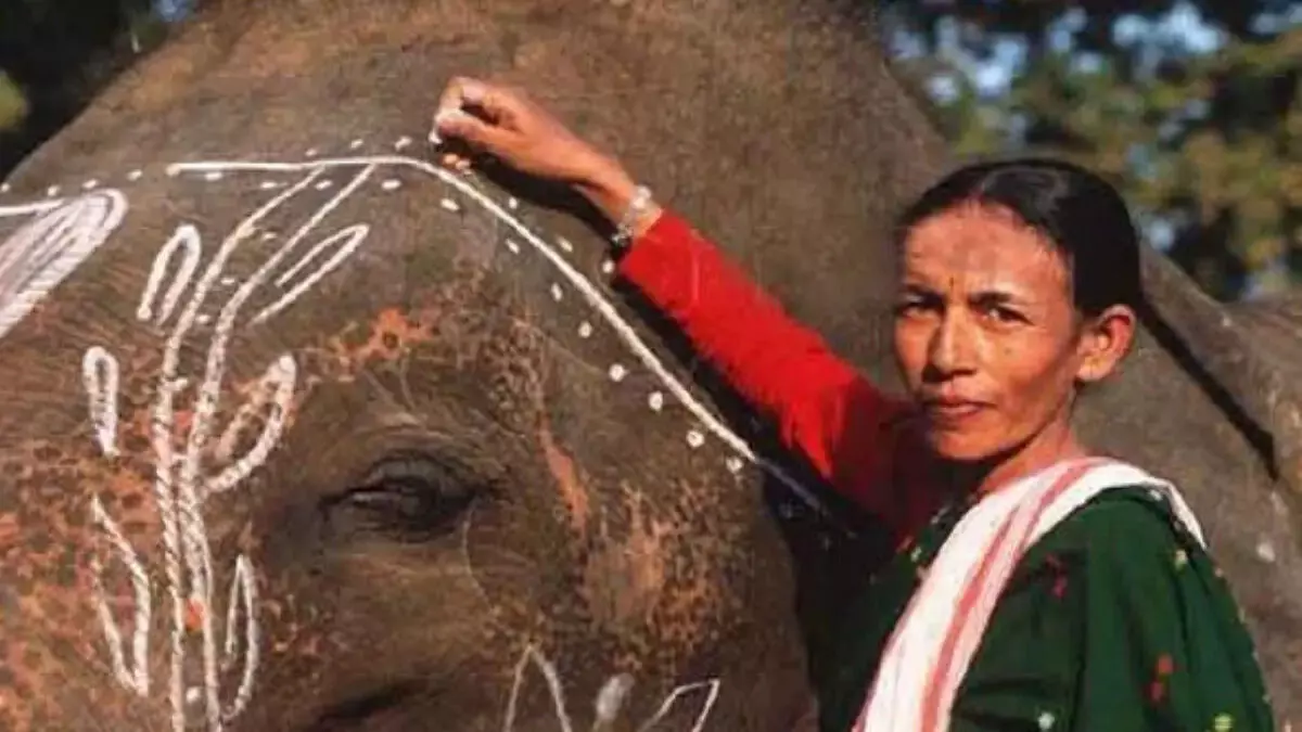 असम की हाथी लड़की पारबती बरुआ ने यह सब करने के लिए कांच की छत तोड़ दी