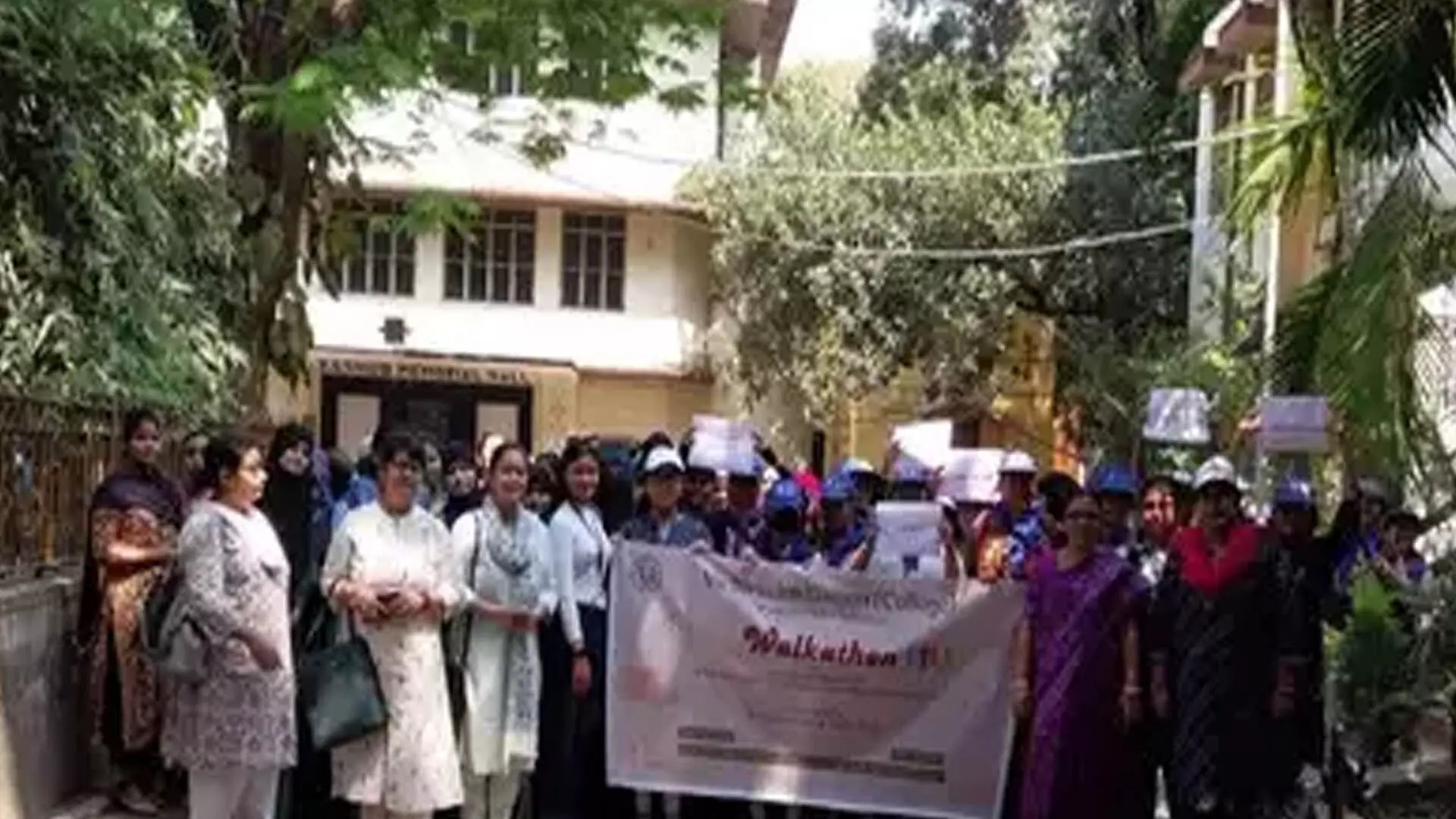 कोलकाता समानता, समावेशिता  वकालत करते हुए अंतर्राष्ट्रीय महिला दिवस मनाया