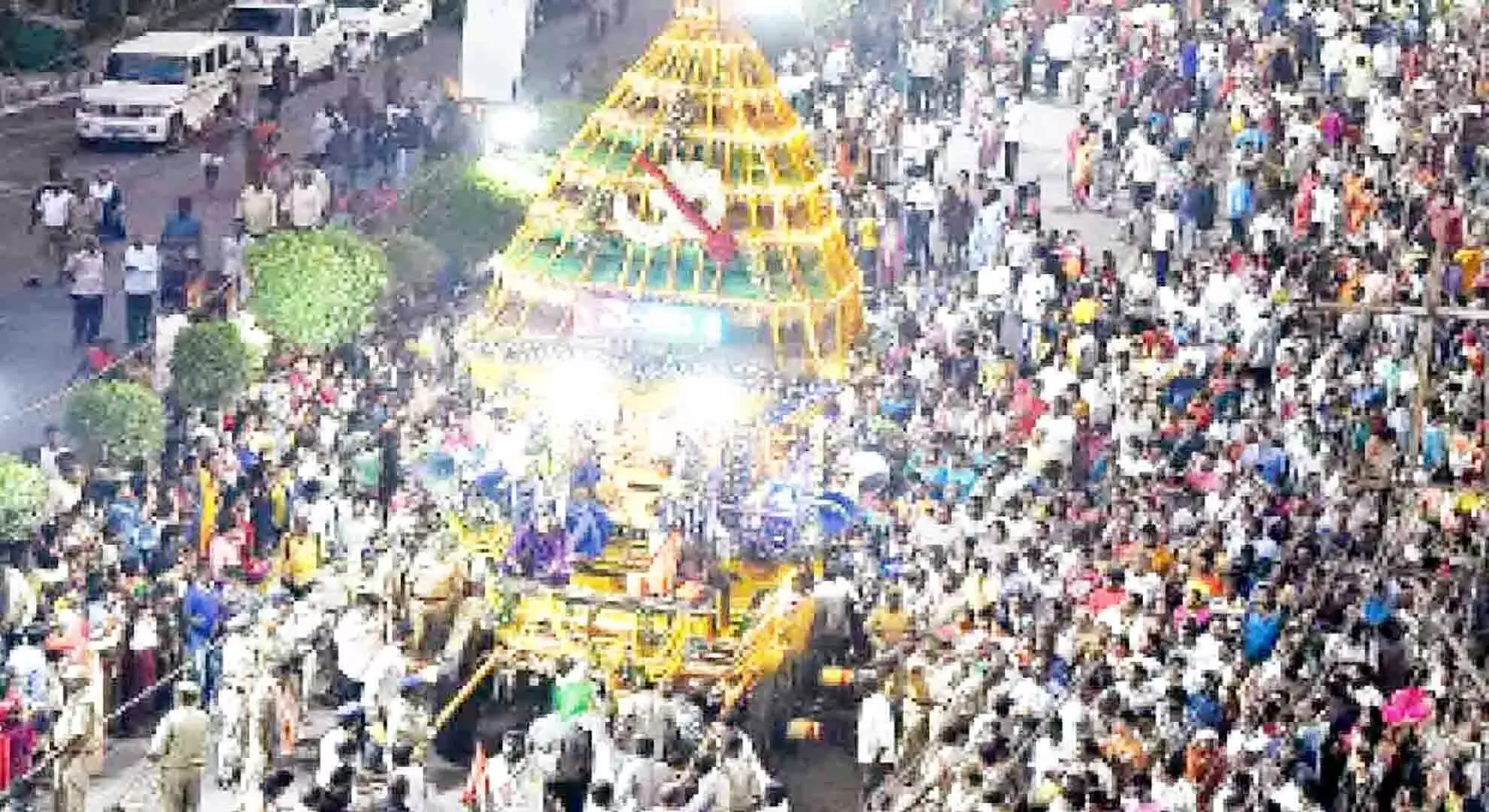 विजयवाड़ा: धार्मिक उत्साह रथोत्सव का प्रतीक है