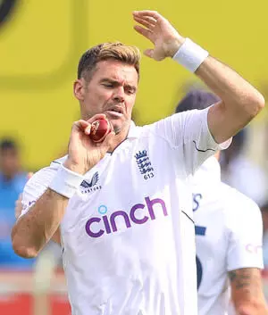 मुझे नहीं लगता कि कोई अन्य तेज गेंदबाज एंडरसन के 700 टेस्ट विकेट की बराबरी कर पाएगा: ब्रॉड
