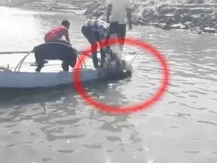 सरयू नदी में डूबने से 3 दोस्तों की मौत, परिजनों में मचा कोहराम