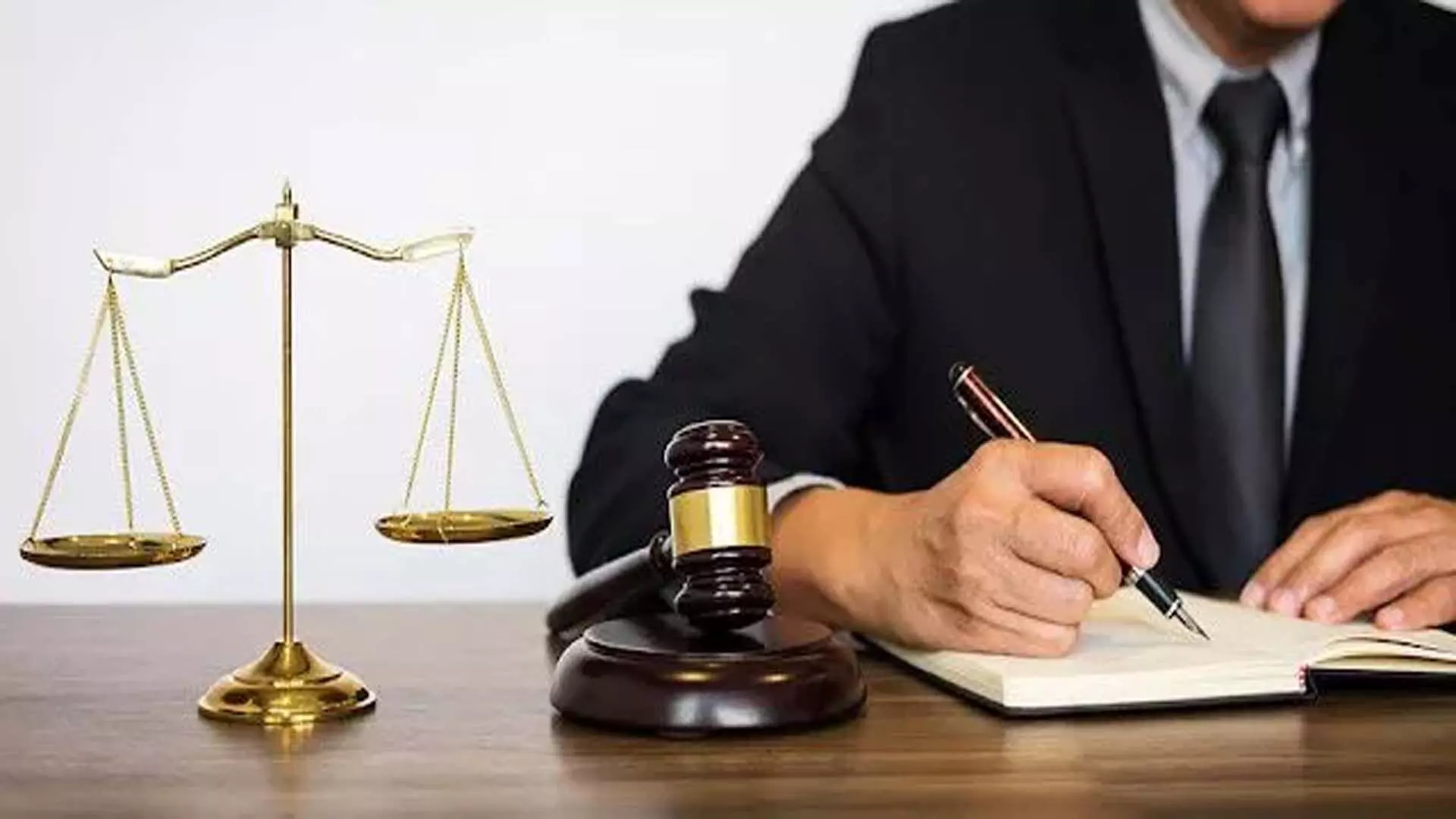 संविधान के अनुरूप 3 नए कानून: एचसी न्यायाधीश