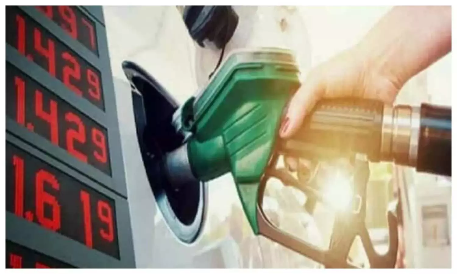 भुवनेश्वर में लगातार तीसरे दिन आज पेट्रोल-डीजल की कीमतों में गिरावट आई