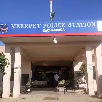 मीरपेट पुलिस ने आत्महत्या का प्रयास कर रहे व्यक्ति को बचाया