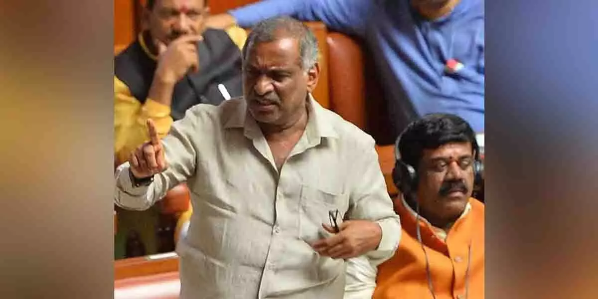 कर्नाटक के तुमकुरु में दो पूर्व मंत्रियों को मैदान में उतारने को लेकर बीजेपी बंटी हुई