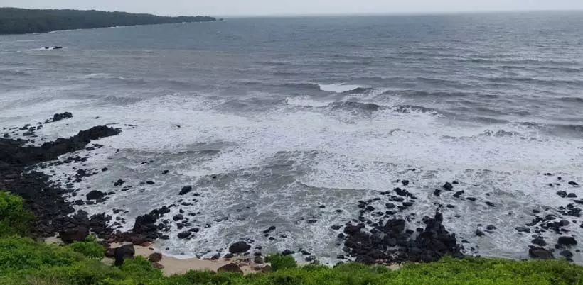 तटीय क्षेत्र प्रहरी ने कैनागुइनिम समुद्र तट पर कटाव-रोधी दीवार के लिए मंजूरी दे दी
