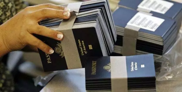पासपोर्ट वापसी के लिए विदेशी नागरिक की याचिका सोमवार तक के लिए स्थगित