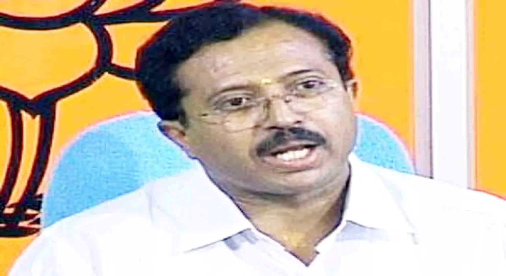 केंद्रीय मंत्री वी मुरलीधरन का कहना है कि बीजेपी सरकार ने यूपीए की तुलना में तमिलनाडु को अधिक फंड आवंटित किया