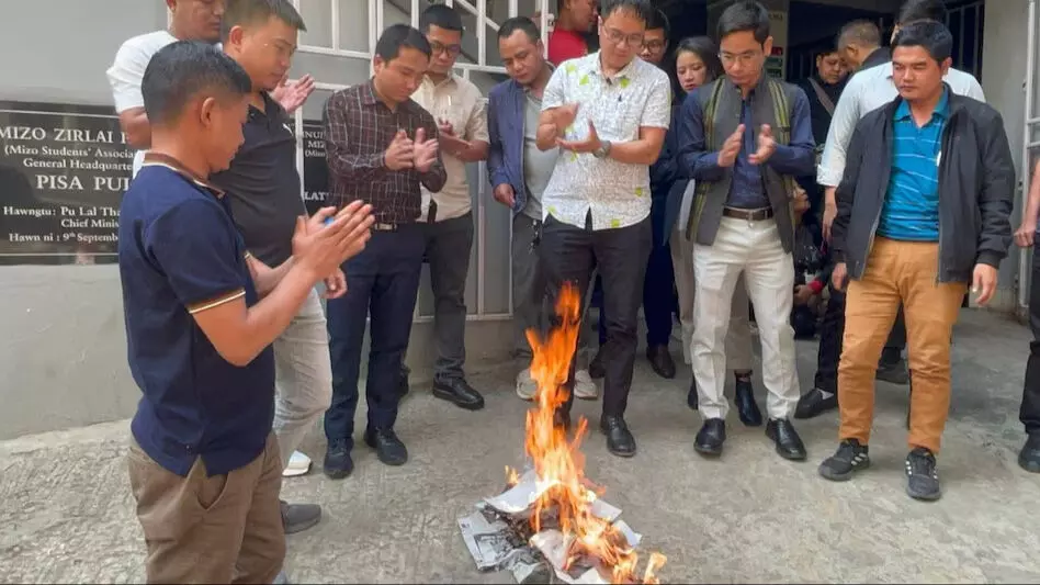 मिजोरम के छात्र संगठन ने सीएए नियमों को जलाया; आइजोल नगर निगम में नौकरियों की मांग