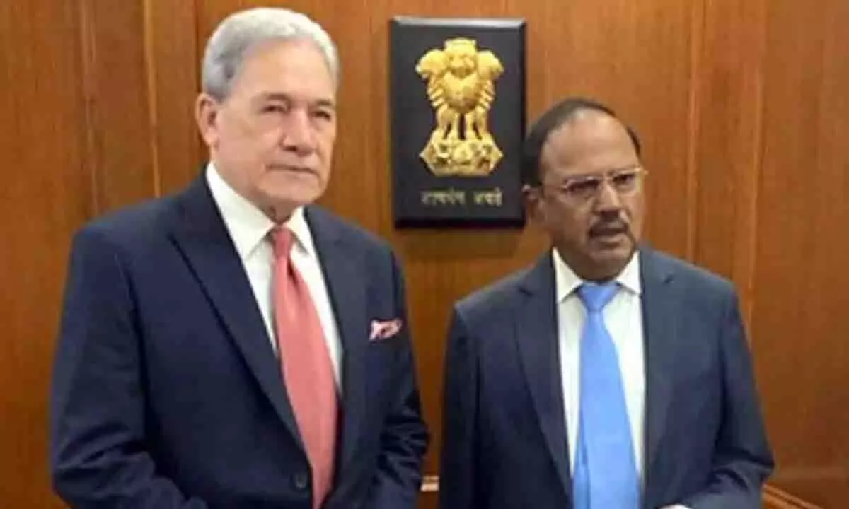 न्यूजीलैंड के उप प्रधान मंत्री, एनएसए डोभाल ने भारत-प्रशांत चुनौतियों पर चर्चा की