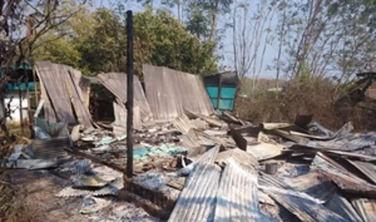भारत-म्यांमार सीमा के पास मैतेई गांव में दो घरों में आग लगा दी गई