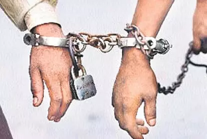 सतर्कता एवं भ्रष्टाचार निरोधक निदेशालय ने रिश्वत मामले में लोक सेवक को गिरफ्तार