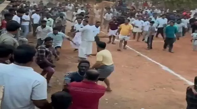 केरल में अफ्रीकी फुटबॉलर को दौड़ा-दौड़ा कर पीटा