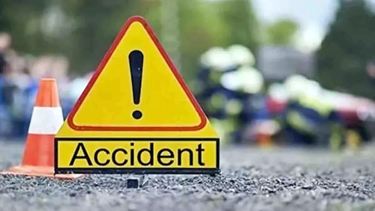 road accident : तीन महिलाओं सहित चार की मौत