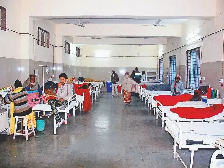 अस्पतालों में अचानक 30 फीसदी तक बढ़े मौसमी बुखार के मरीज
