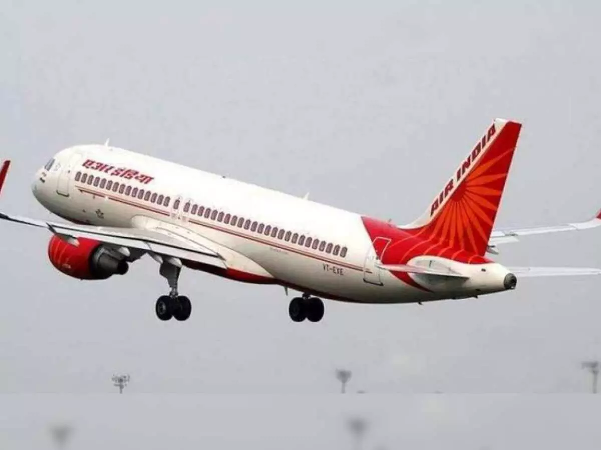टाटा ग्रुप की एयरलाइन कंपनी Air India ने 180 एंप्लॉयी की करी छंटनी, बताई वजह