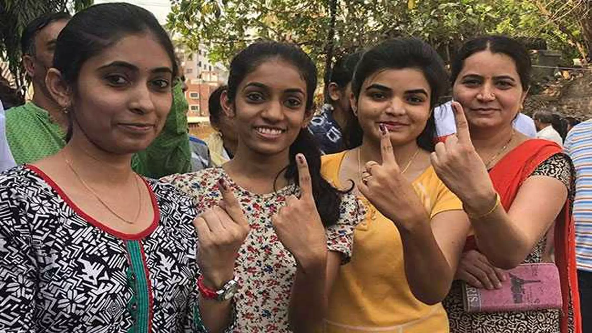 12वीं कक्षा के बाद ही छात्रों के लिए वोटर कार्ड  , भारत निर्वाचन आयोग ने कहा