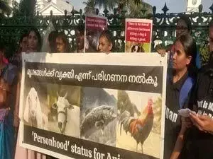 केरल के कार्यकर्ताओं ने जानवरों के लिए व्यक्तित्व का दर्जा देने की मांग