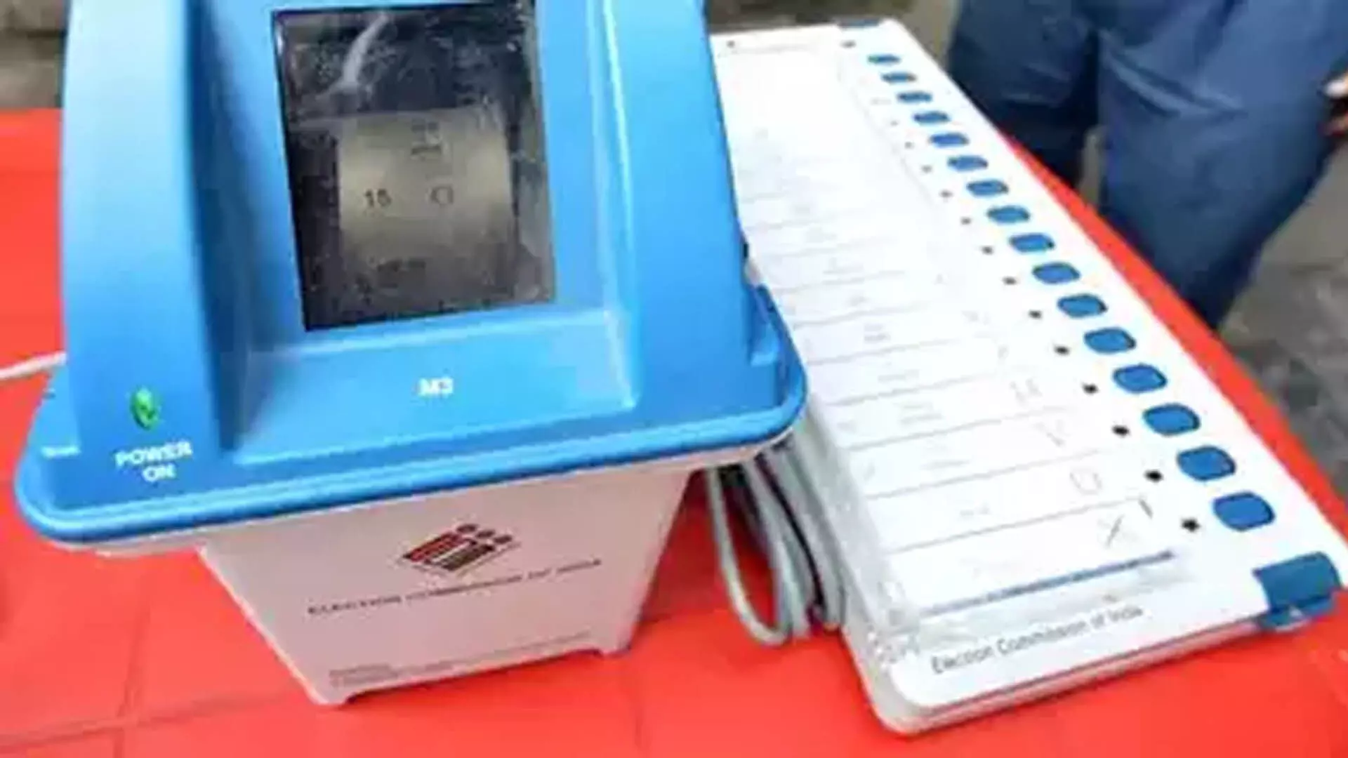 तमिलनाडु, पुडुचेरी  19 अप्रैल को एक चरण में मतदान,  उपचुनाव एक ही दिन