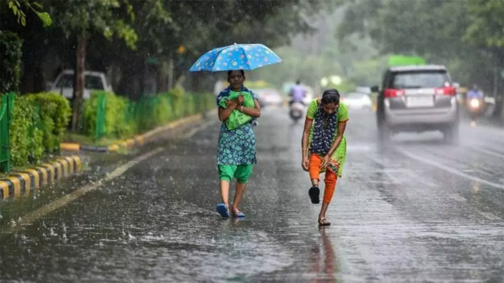 गुजरात में होली के बाद कुछ हिस्सों में बेमौसम बारिश की संभावना
