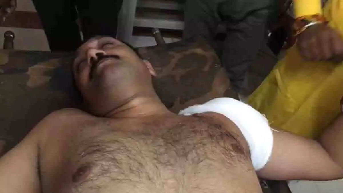 भाजपा नेता को मारी गोली, अस्पताल में भर्ती