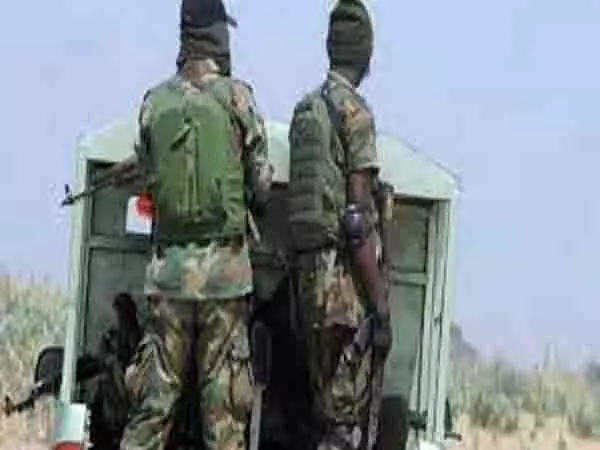 नाइजीरिया में दो गुटों में खूनी संघर्ष 16 सैनिकों की मौत