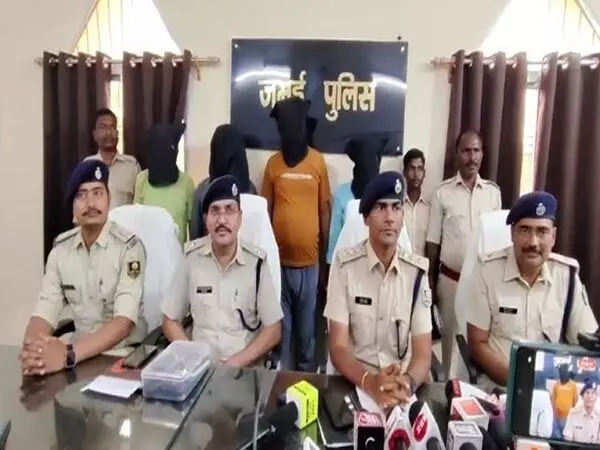 जमुई पुलिस ने 2 लाख का इनामी कुख्यात को धर-दबोचा