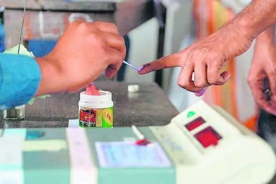 प्रशासन सुचारू मतदान के लिए तैयार: तरनतारन डीसी