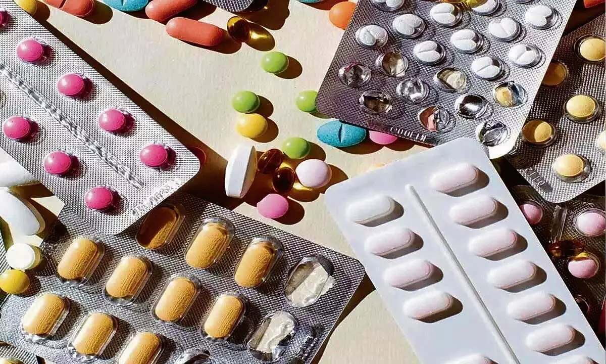 जीवनरक्षक दवाओं की कीमतों में बढ़ोतरी से उपभोक्ताओं पर असर पड़ा