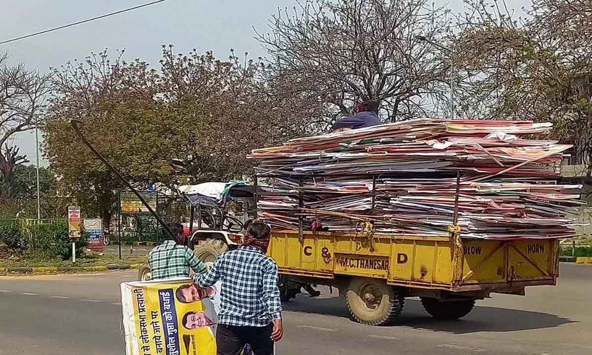 आप ने कुरुक्षेत्र में चुनाव आचार संहिता सफाई अभियान में पक्षपात का आरोप लगाया