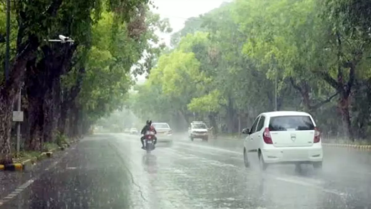 Weather: आज बिगड़ा  मौसम , पर्वतीय जिलों में हल्की बारिश के आसार