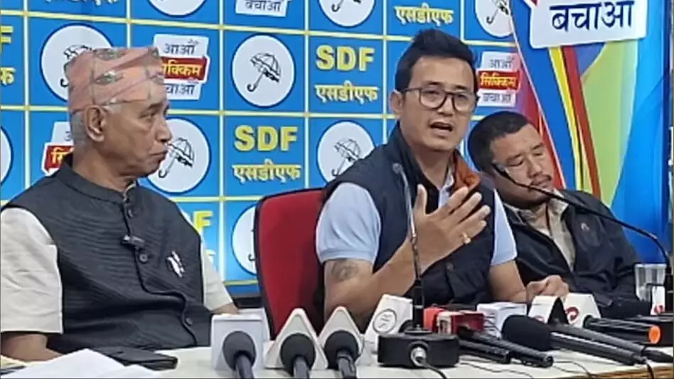 सिक्किम डेमोक्रेटिक फ्रंट ने सत्तारूढ़ एसकेएम सरकार पर नौकरी नियमितीकरण का दावा पूरा झूठ बताया